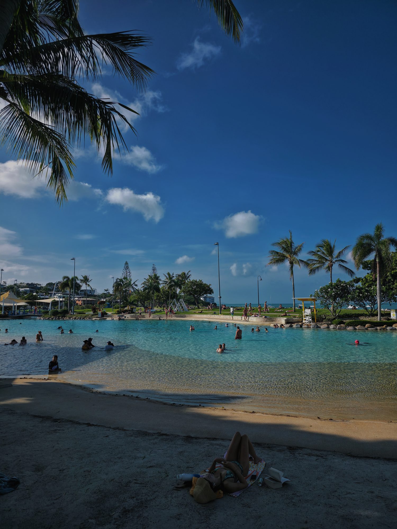 Lagoon at midday, palms doing the work.